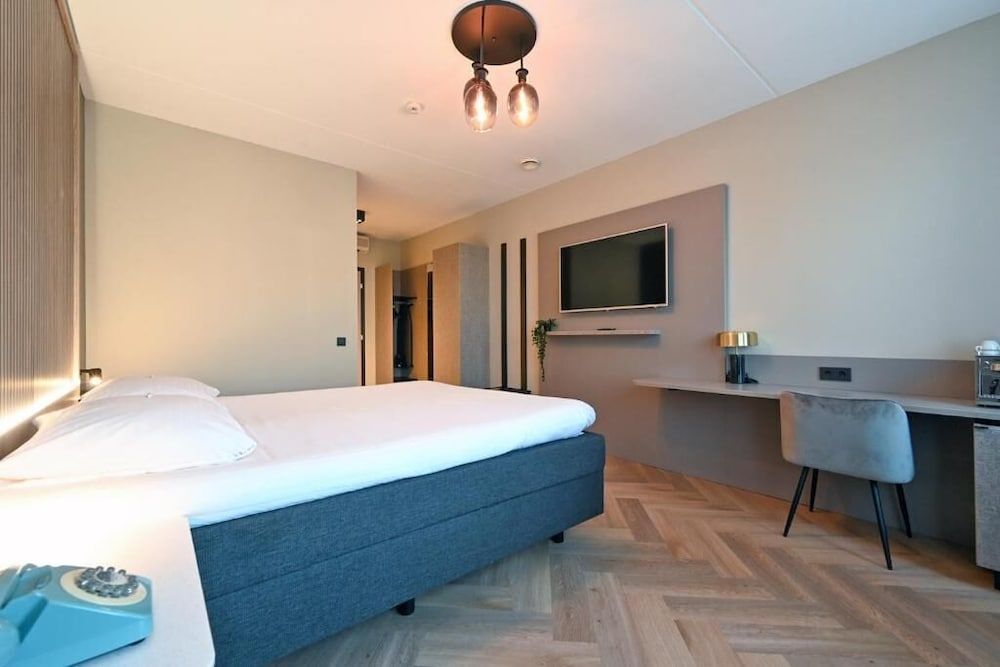 Superior Room, 1 King Bed