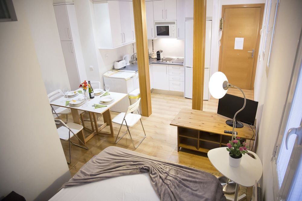 Alaia Holidays Apartments & Suite Caballero de Gracia Standard Apartment, 1 Bedroom 9