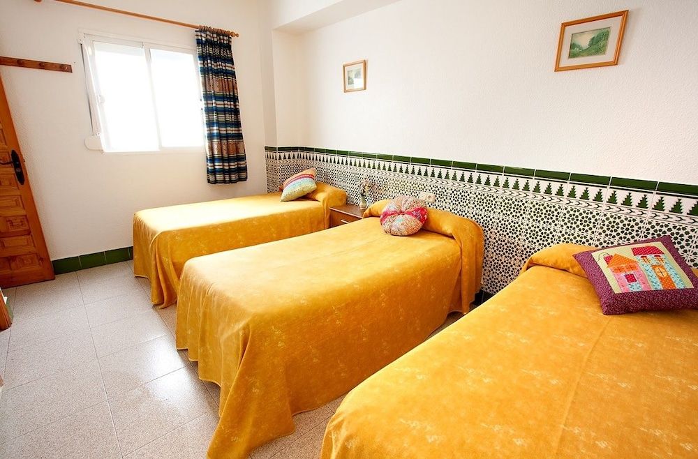 Hostal Estación Almeria Triple Room 3
