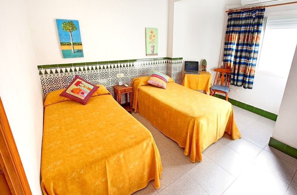 Hostal Estación Almeria Twin Room, 2 Twin Beds