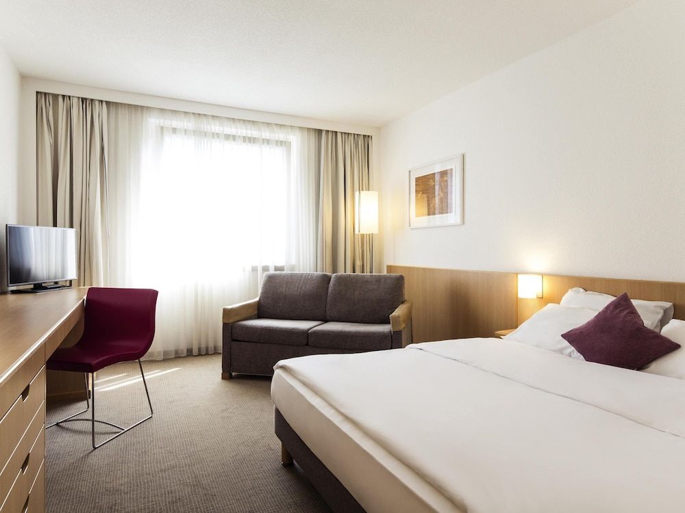 undefined Novotel Düsseldorf City West 2