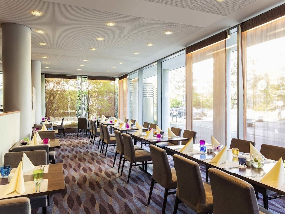 undefined Novotel Düsseldorf City West 10