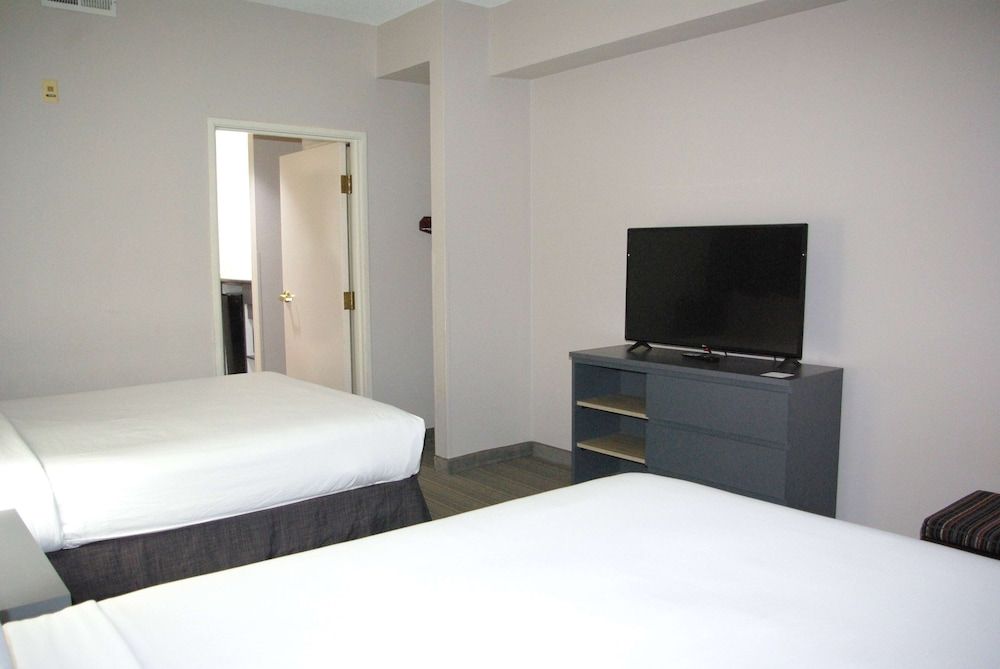 Room, 2 Queen Beds, Non Smoking