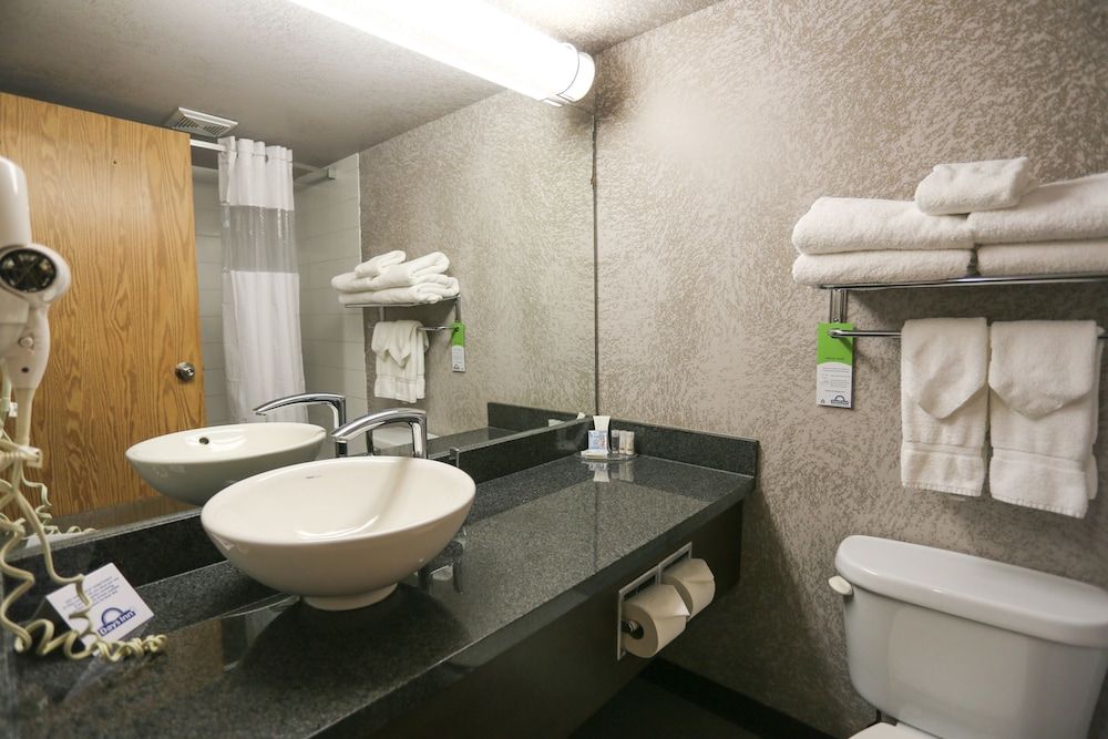 Suite, 1 King Bed, Non Smoking