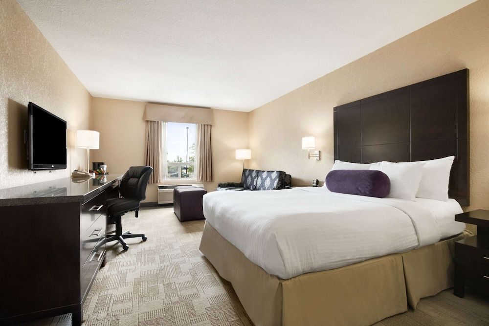 Studio Suite, 1 King Bed, Non Smoking