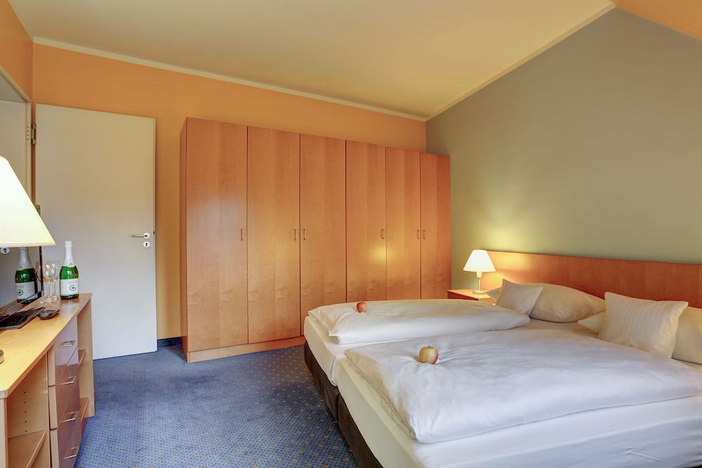 Centro Park Hotel Berlin Neukölln Comfort Double Room 5