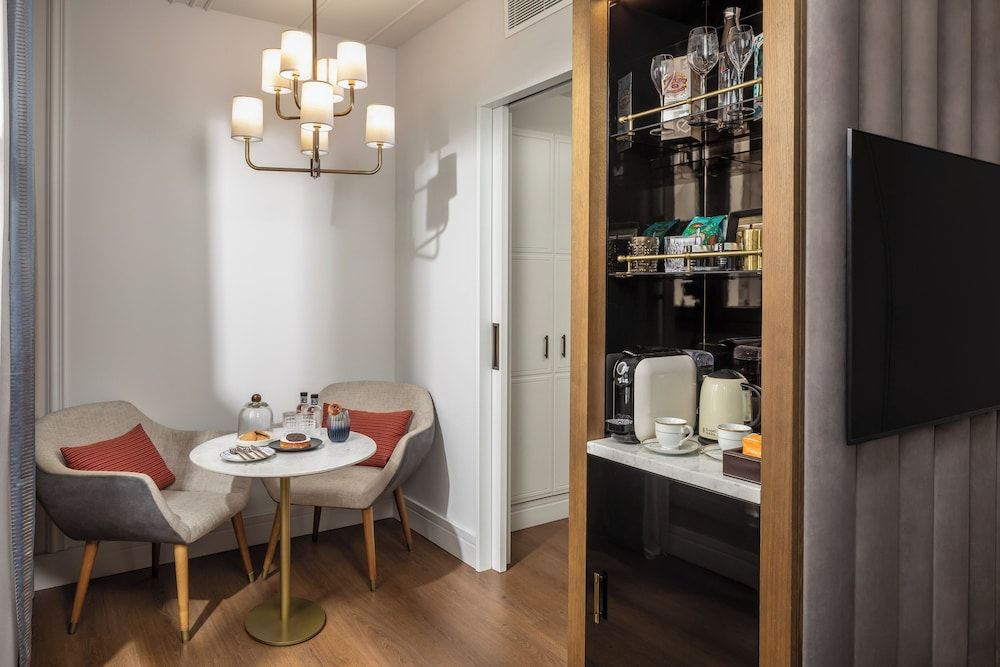 Gran Hotel Inglés - The Leading Hotels of the World Deluxe Room 6