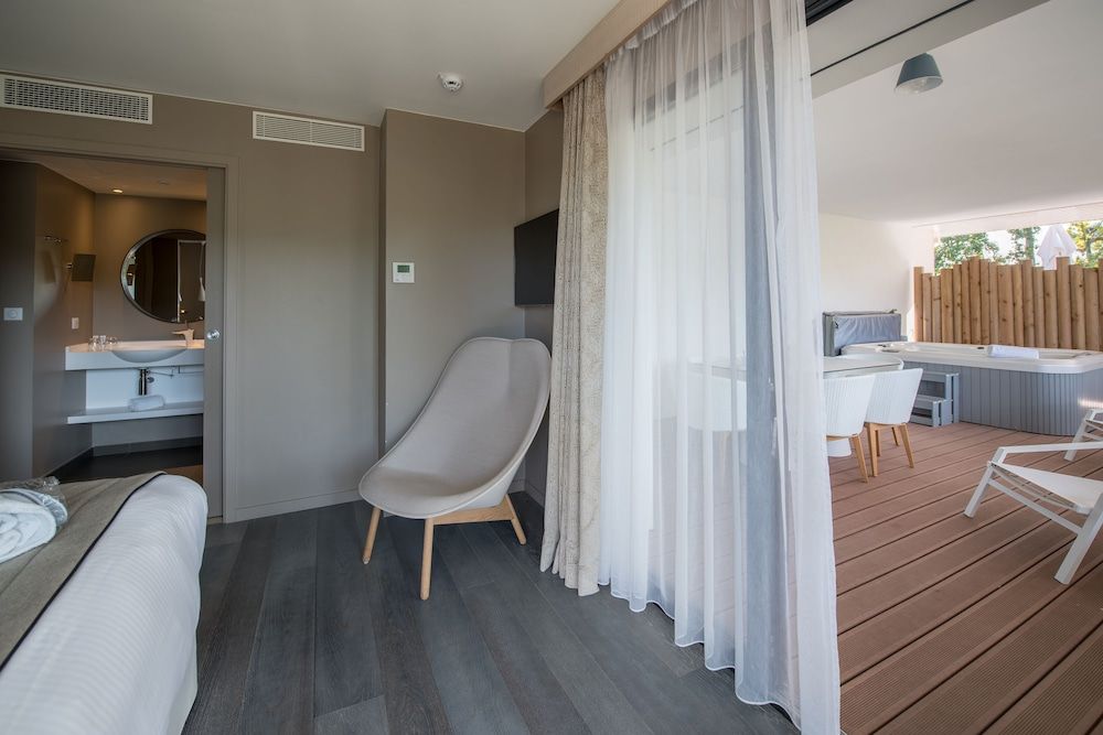 Hôtel & Spa - Thalazur Arcachon Deluxe Suite, Hot Tub 8