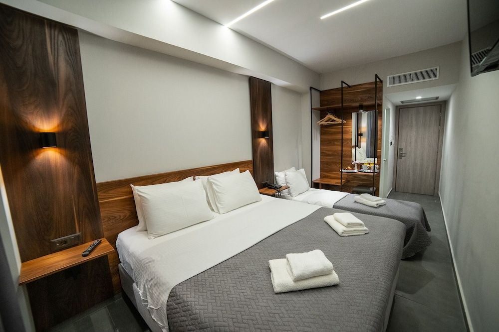 undefined Argo Hotel 5