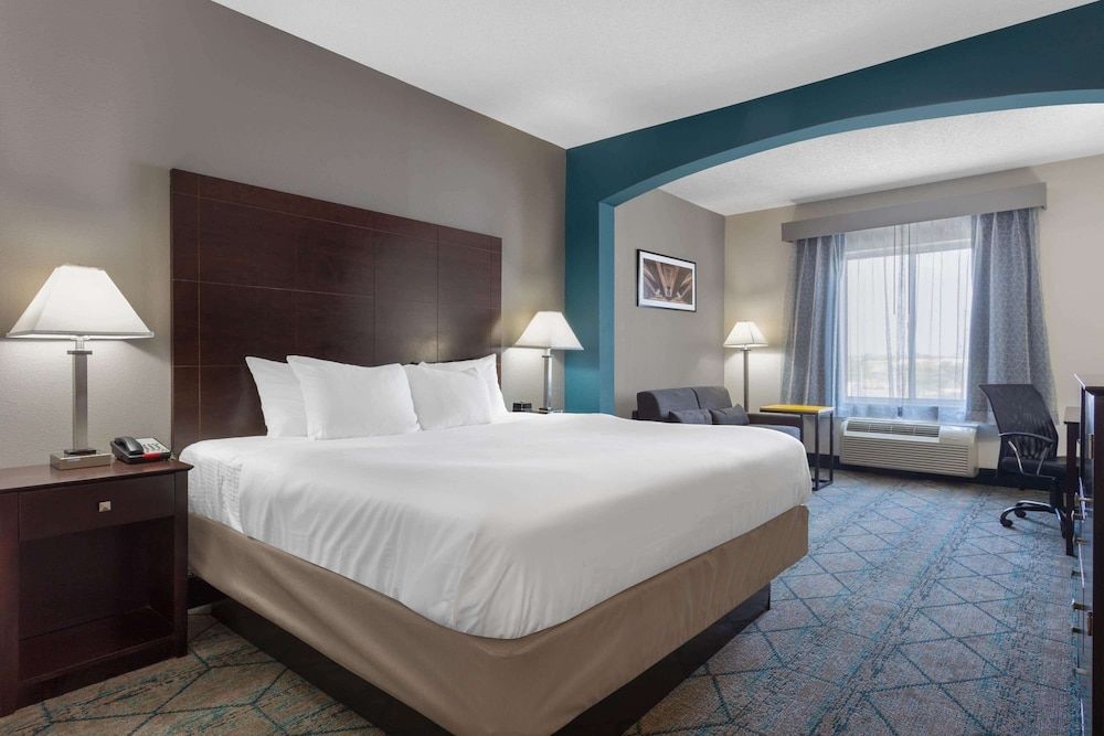 undefined La Quinta Inn & Suites by Wyndham Columbus West - Hilliard 3