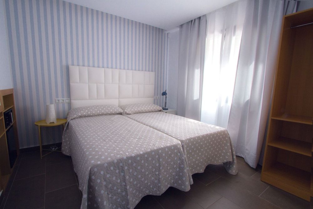 Pixel Twin Room (Celeste) 3