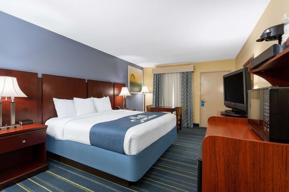 Room, 1 Queen Bed, Smoking