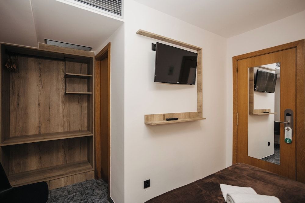 La Trobada Hotel Sport Single Room 4