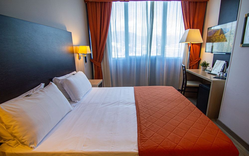 Tuscany Inn Economy Room