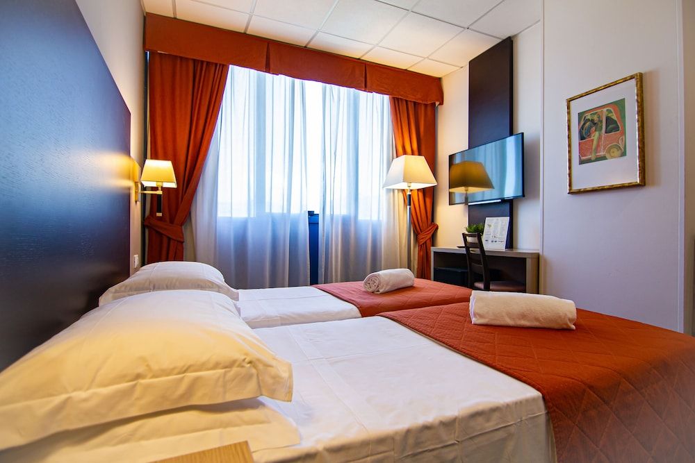 Tuscany Inn Economy Room 3