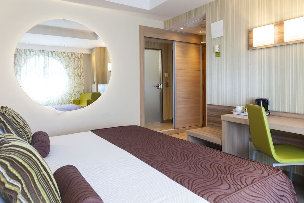 Riviera Beachotel - Recommended for Adults Double Room ( King size, exterior without balcony) 2