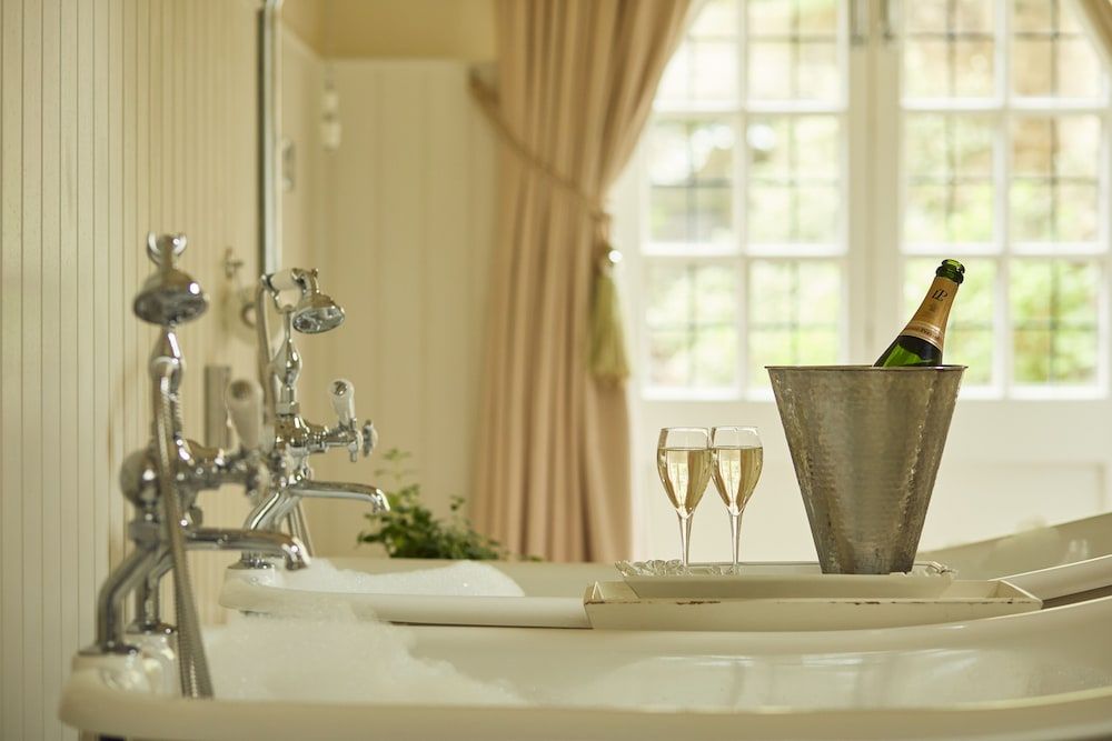 The Slaughters Manor House Garden Suite 3