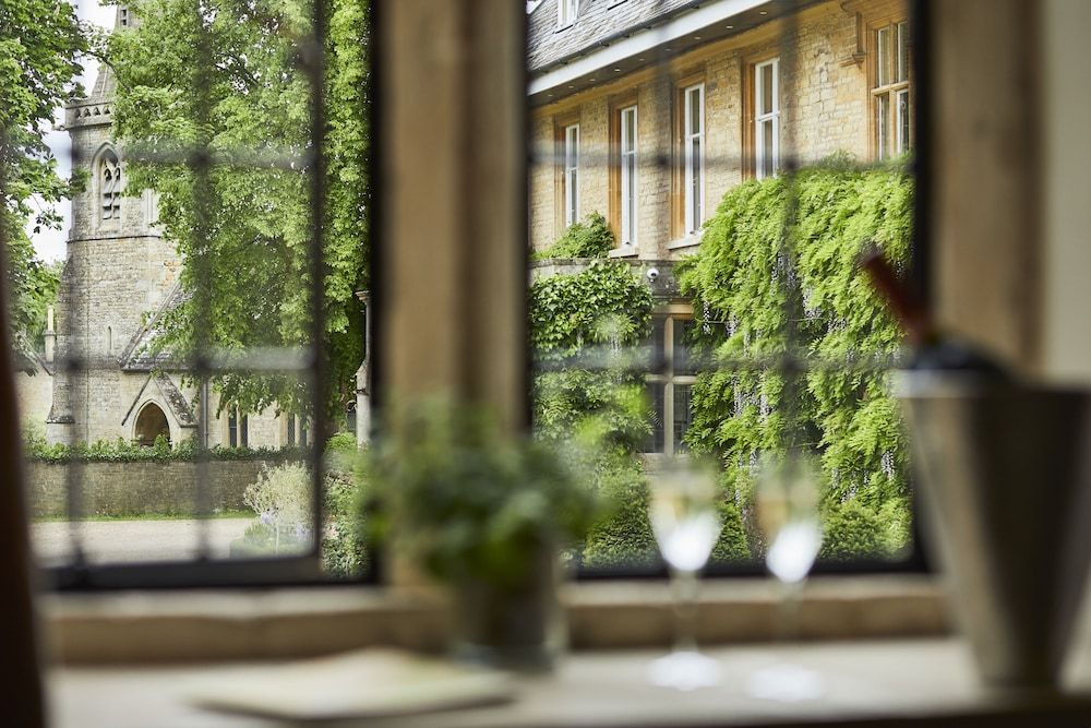 The Slaughters Manor House Suite 3