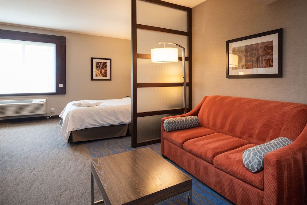 Standard Room, 1 King Bed, Accessible (Communications)