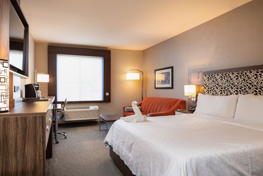 Standard Room, 1 King Bed with Sofa bed
