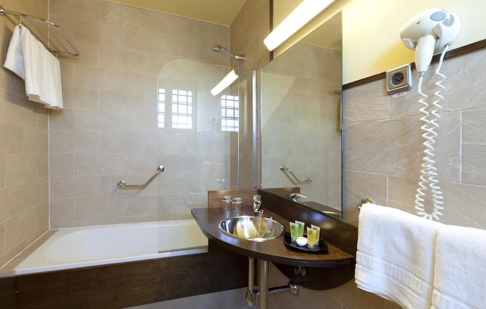 Hotel Victoria 4 City Double Room 12