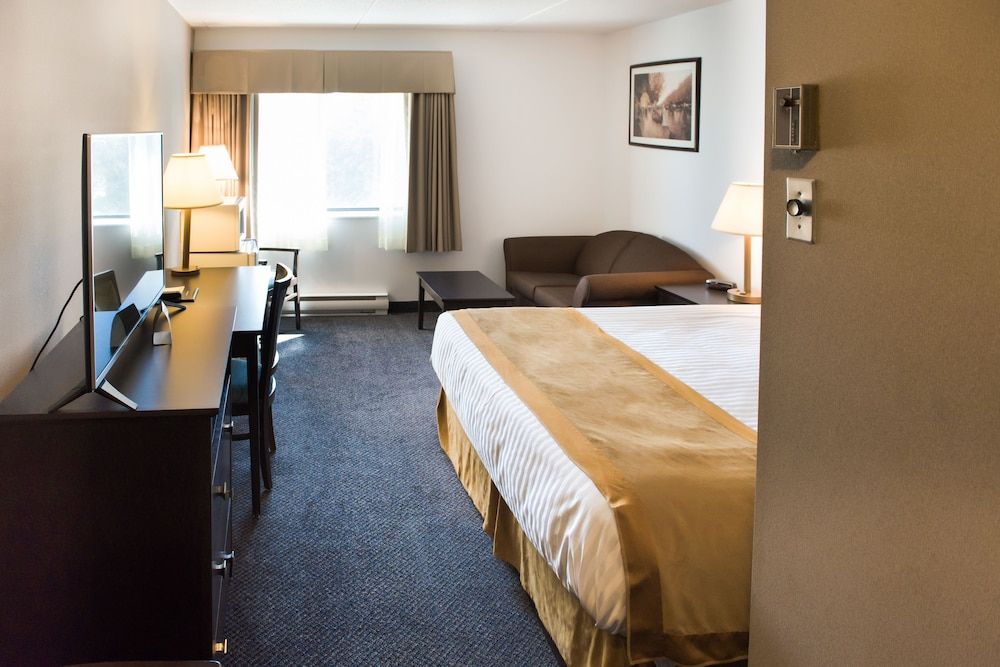 Room, 1 Queen Bed, Accessible (Mobility, Bathtub w/Grab Bars)