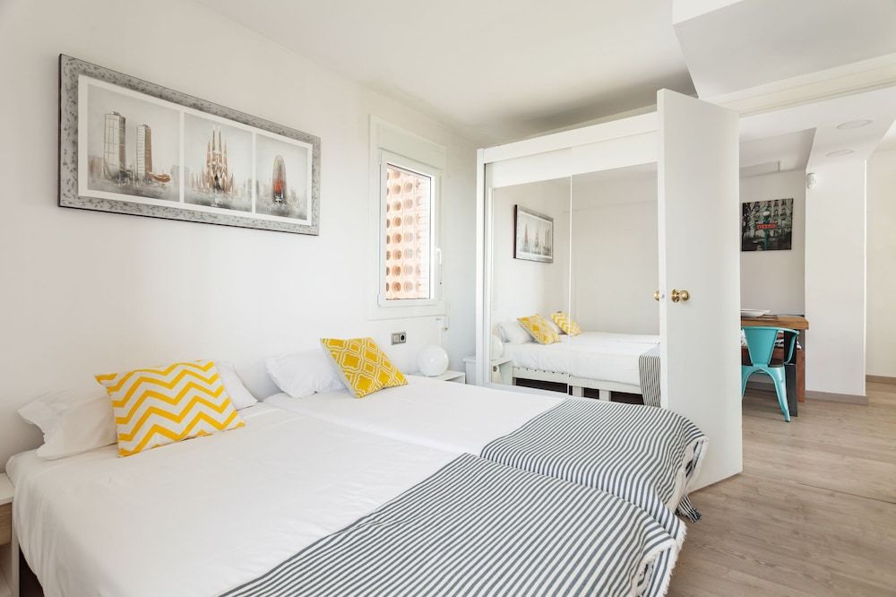Apartment, 2 Bedrooms, Terrace, Beach View