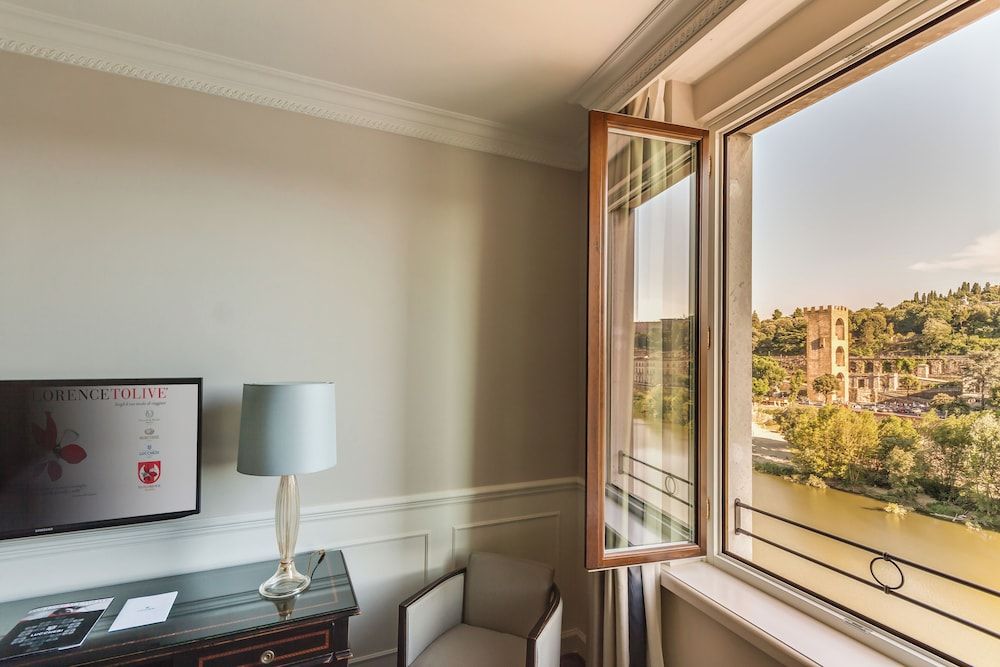 undefined Plaza Hotel Lucchesi 9