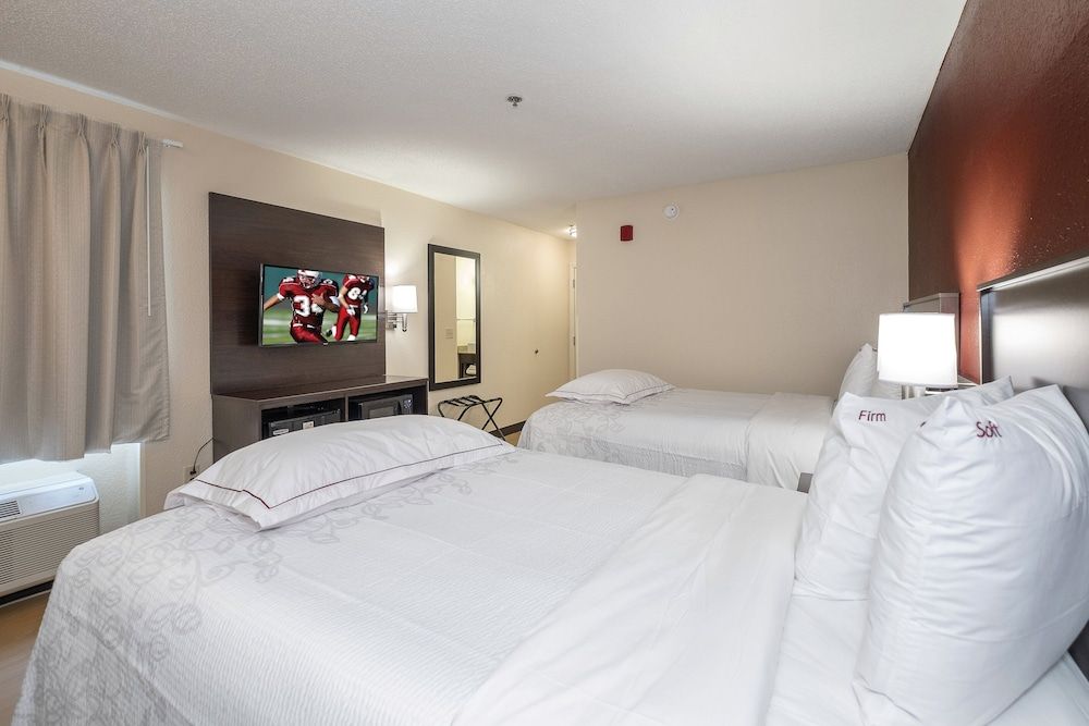 Red Roof Inn PLUS+ South Deerfield – Amherst Premium Room, 2 Queen Beds (Upgraded Bedding & Snack, Smoke Free) 8
