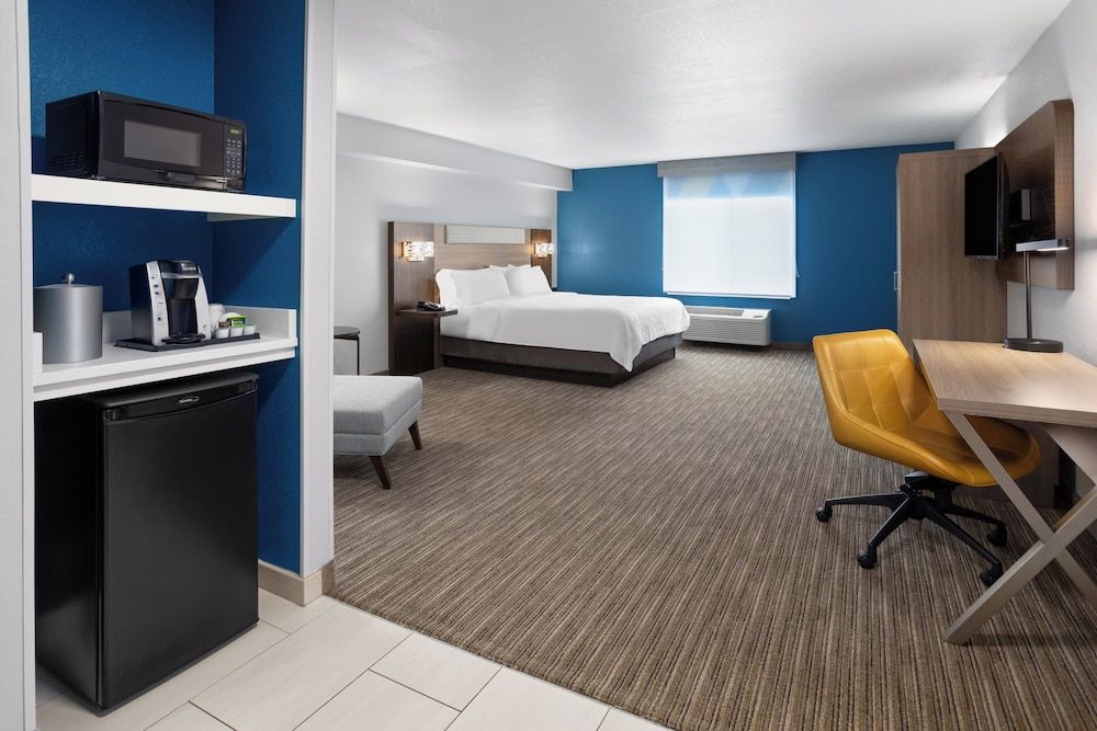 Standard Room, 1 King Bed