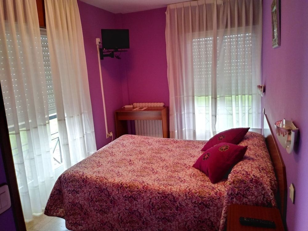 Double or Twin Room, Mountain View