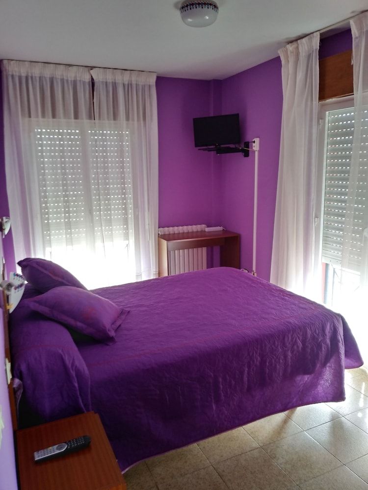 Double or Twin Room, Mountain View