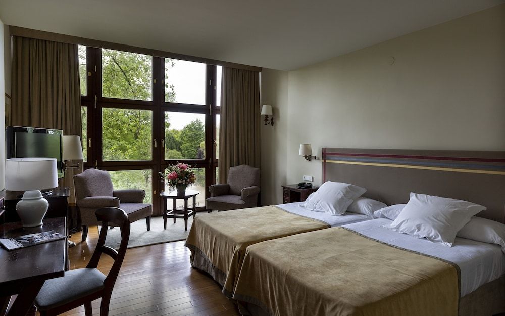 Parador De Gijon Superior Double Room 2