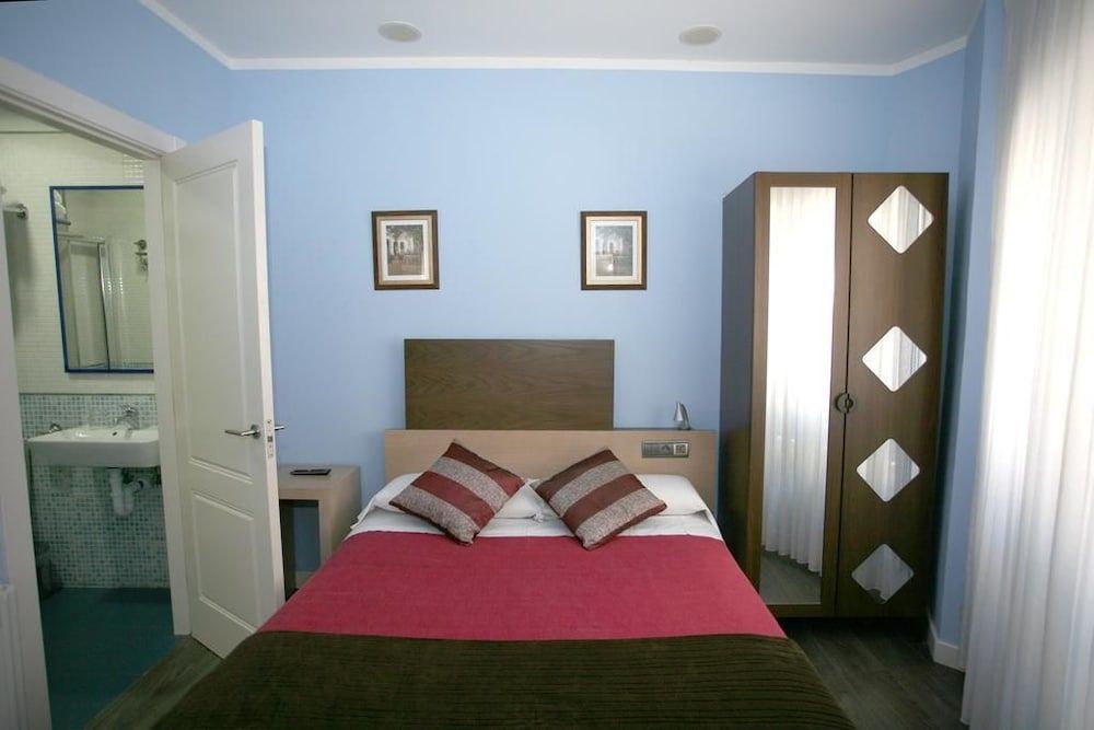 Pensión Jade Standard Single Room, 1 Twin Bed 2