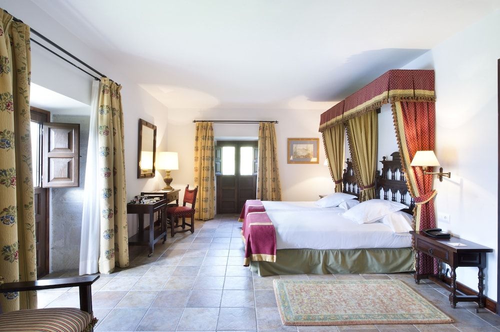 Parador De Cangas De Onis Superior Twin Room 6