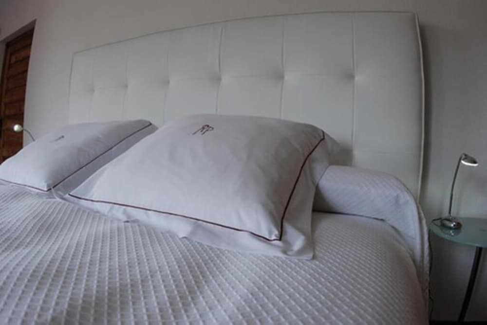 Standard Room (H-12)