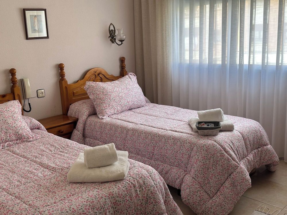 Hotel Covadonga Double or Twin Room 7