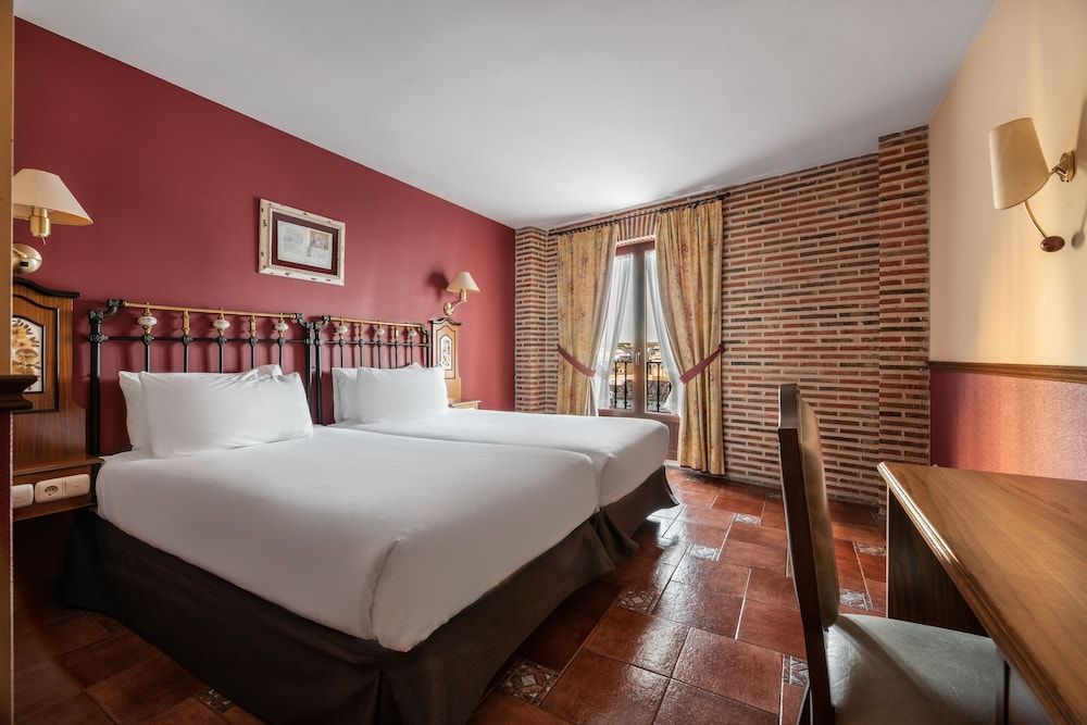 Crisol Mesón del Cid Twin Room (vistas a la catedral)