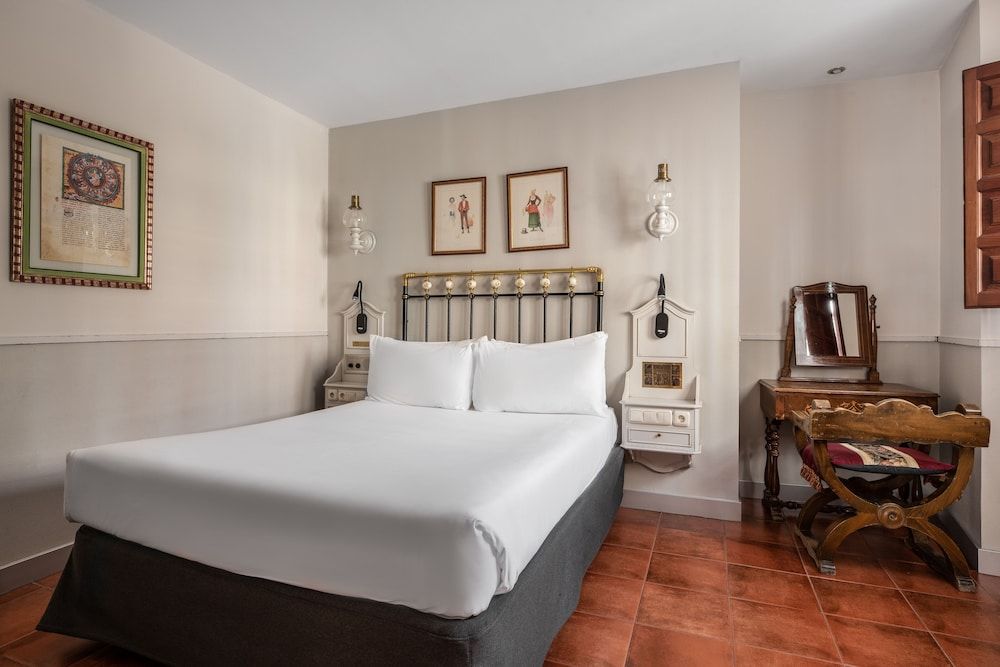 Crisol Mesón del Cid Family Suite, Multiple Beds 4