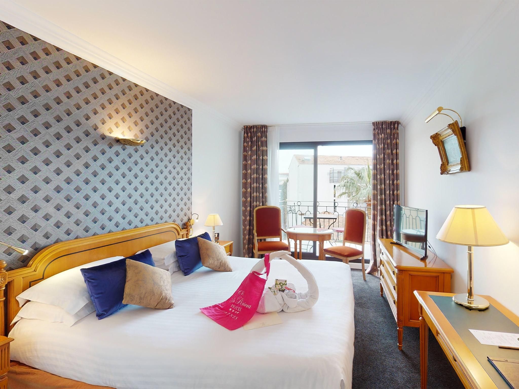 undefined Sun Riviera 4