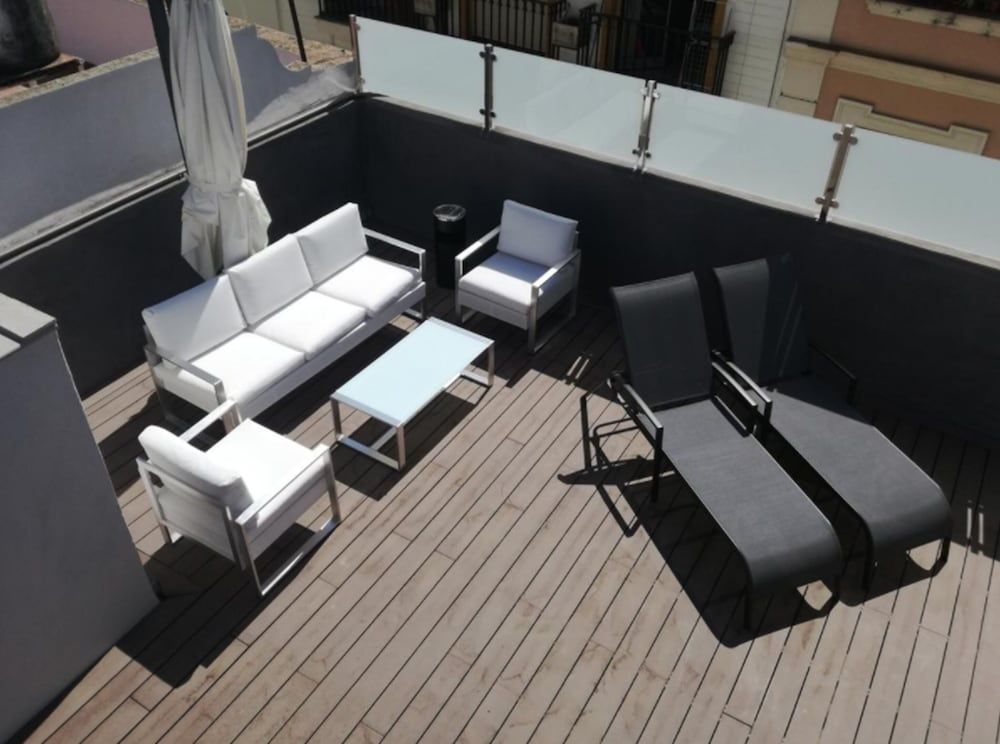 undefined Le Petit Paris 8