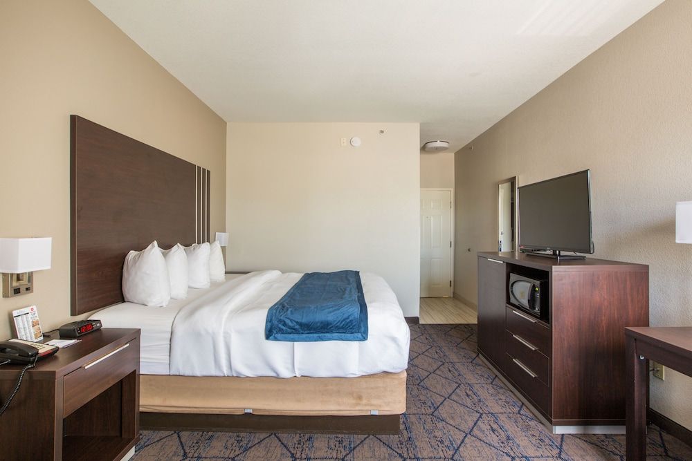 Room, 1 King Bed, Non Smoking