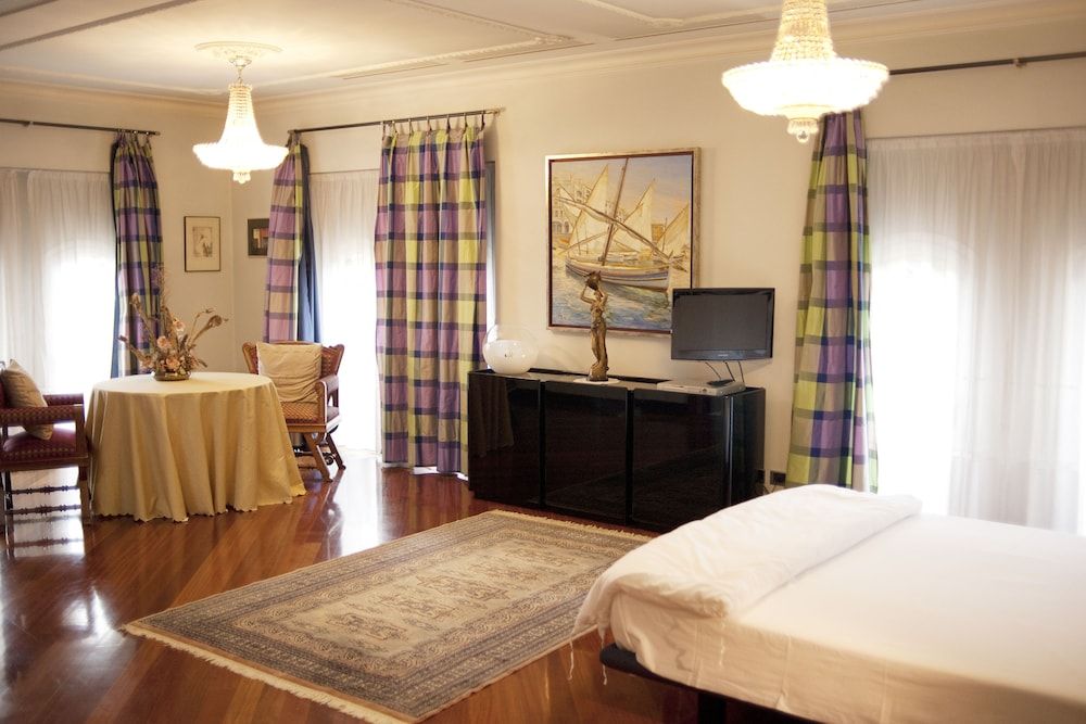 Hotel Boutique Edelweiss La Garriga - Adults Only Senior Double Room 3