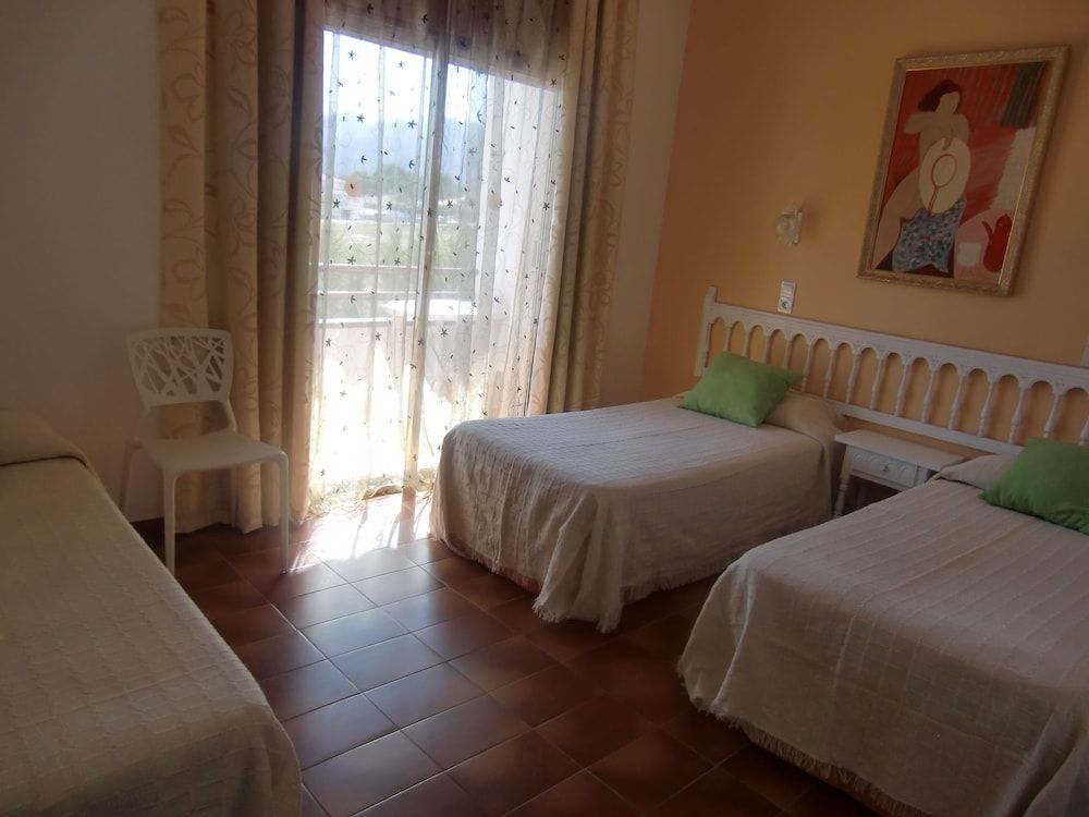 Triple Room (2 adults + 1 child)