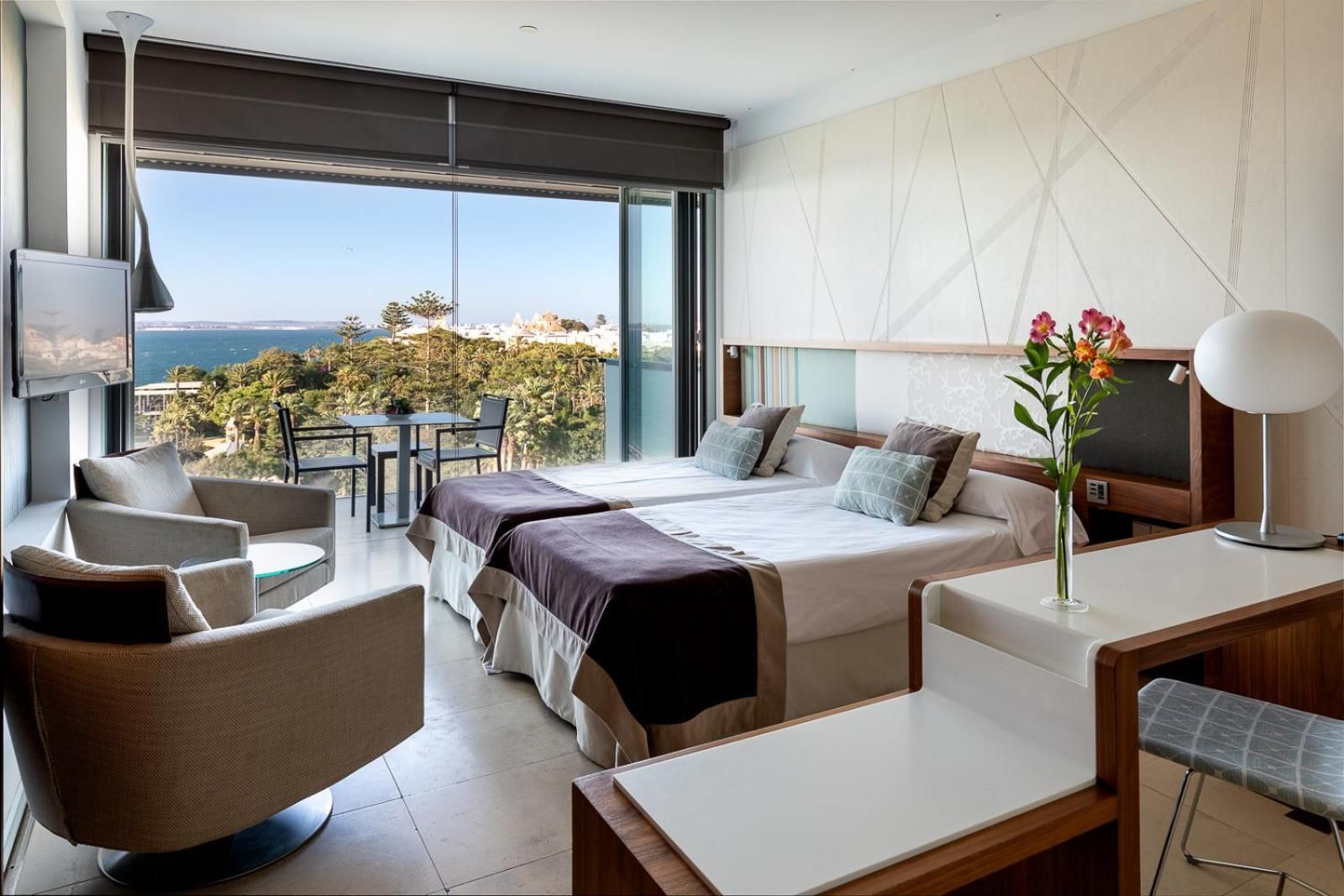 Double or Twin Room with Extra Bed (3 Adults)