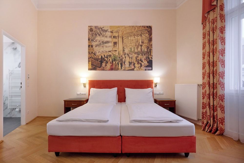 Hotel Johann Strauss Standard Double Room 8