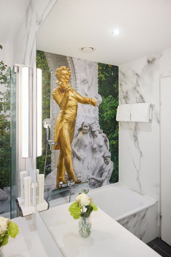 Hotel Johann Strauss Standard Double Room 13