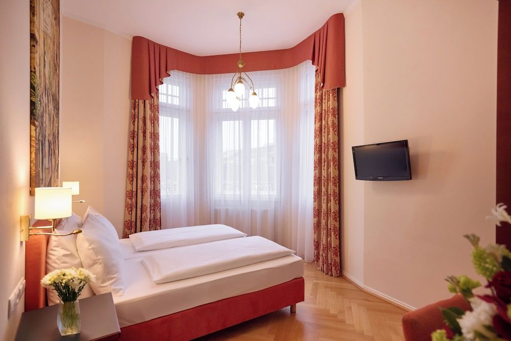 Hotel Johann Strauss Standard Double Room 7