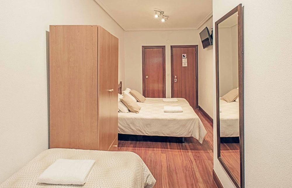 Pension Beizama Triple Room, Terrace 4