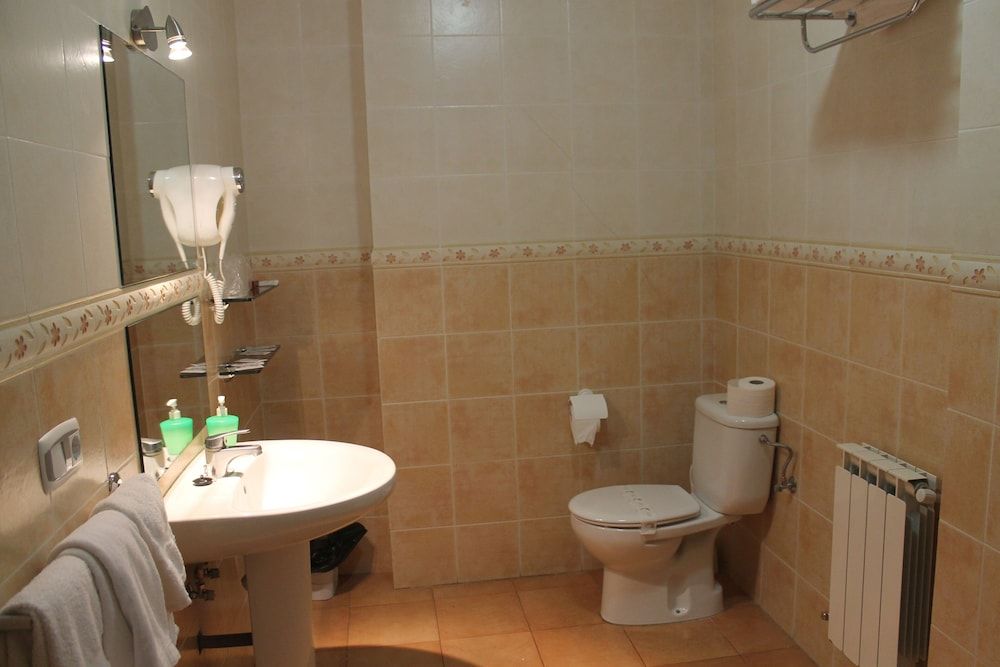 Hostal DP Cristal Twin Room 6